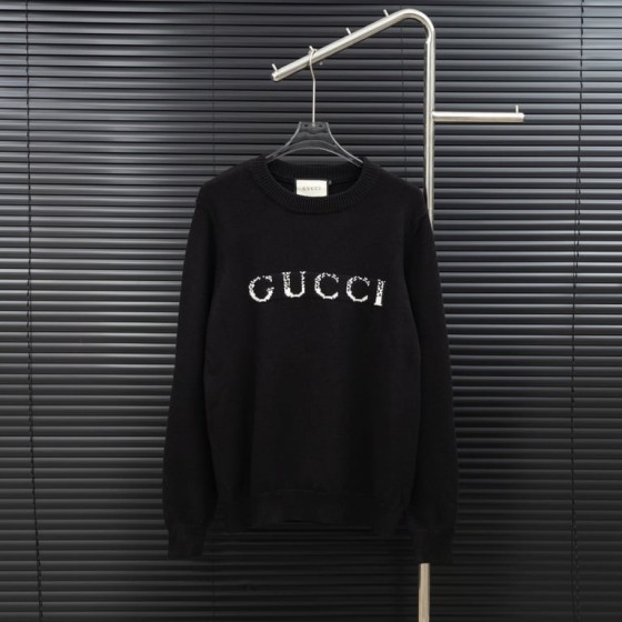 Gucci gradient knit long-sleeved sweater